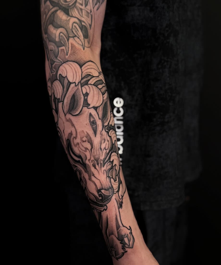 Kitsune Fuchs-Tattoo im japanischen Stil — Kisha Tattoo München